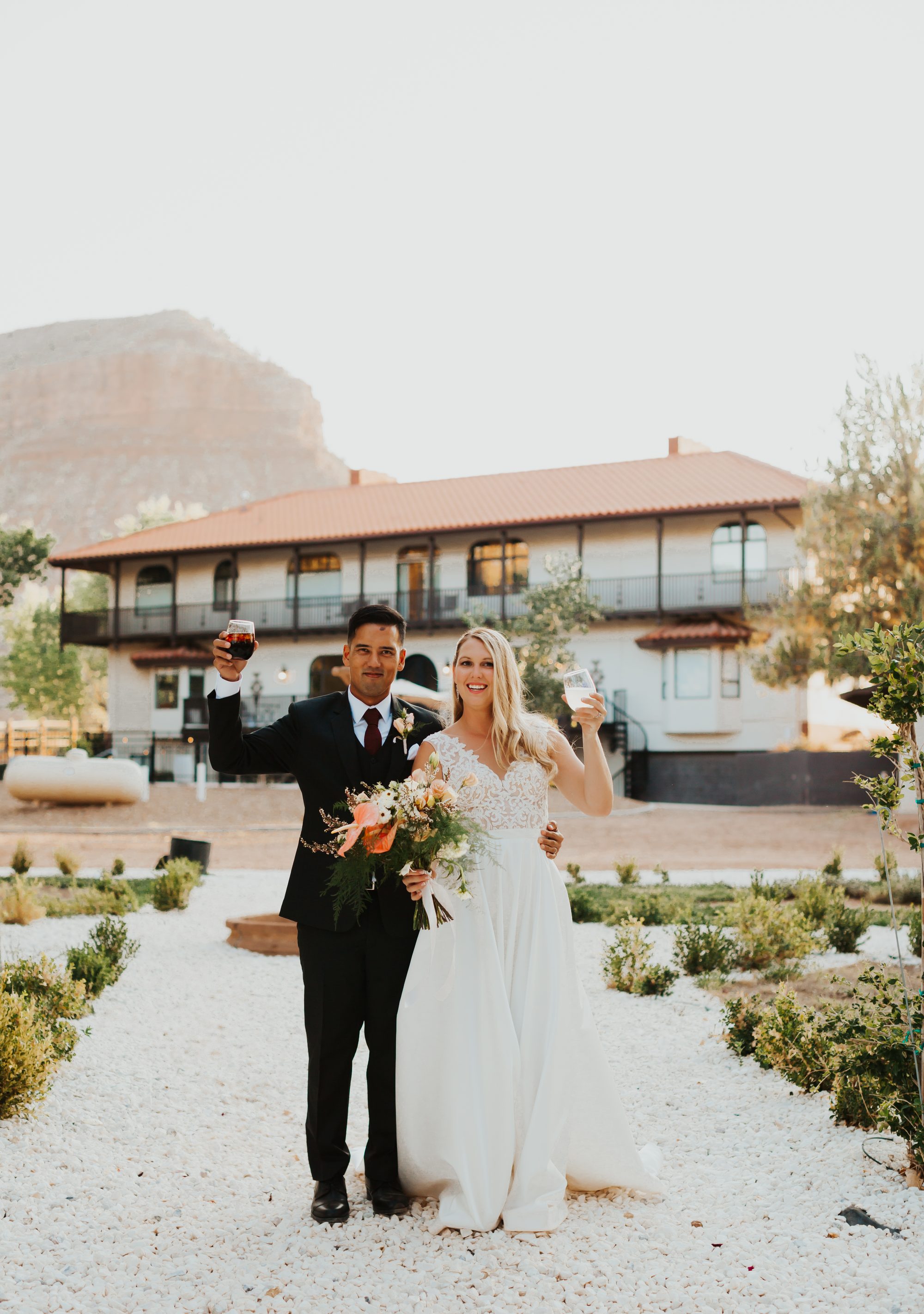 Kate and Manny bride and groom Southern Utah