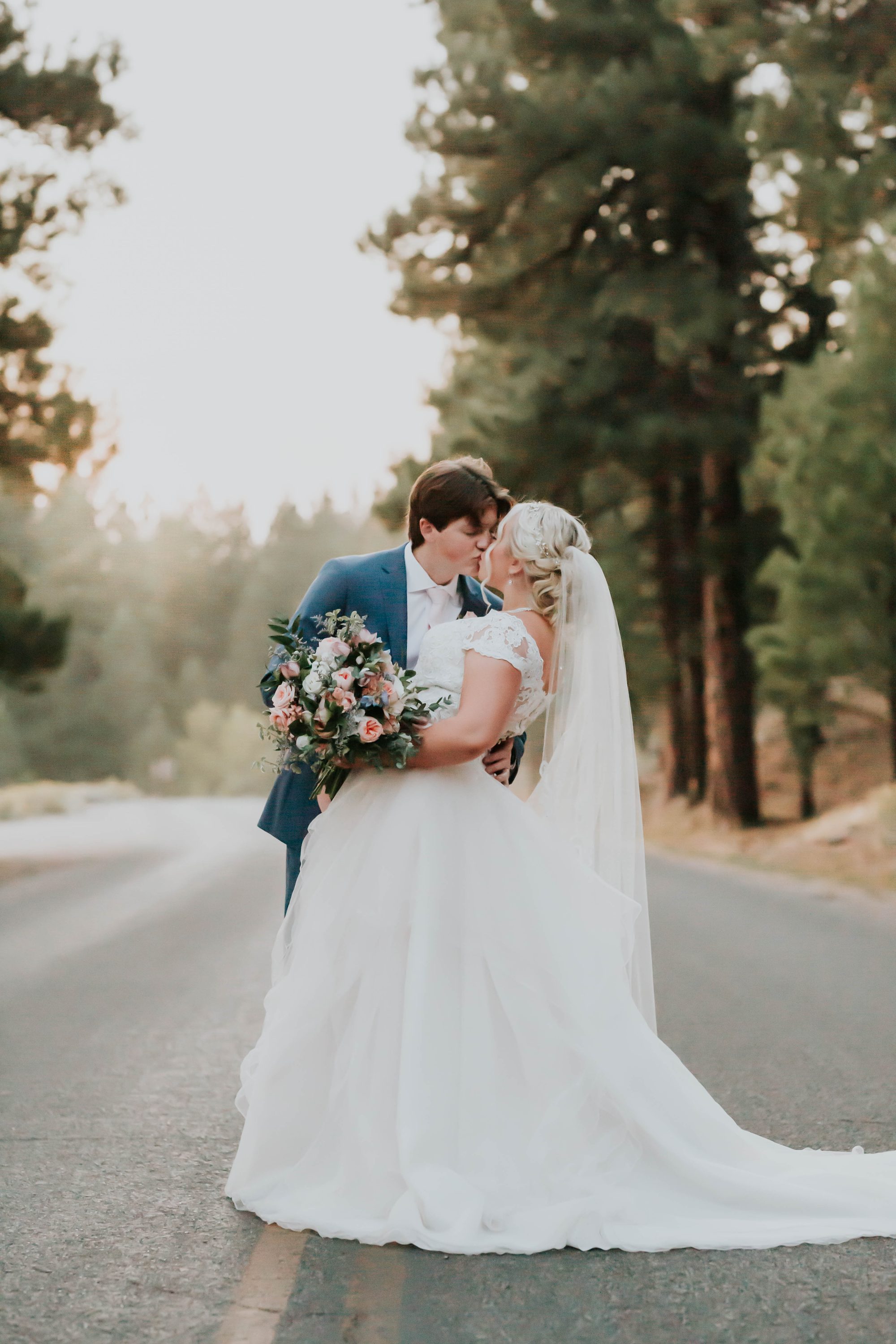 Kortni and Joey Utah mountain wedding