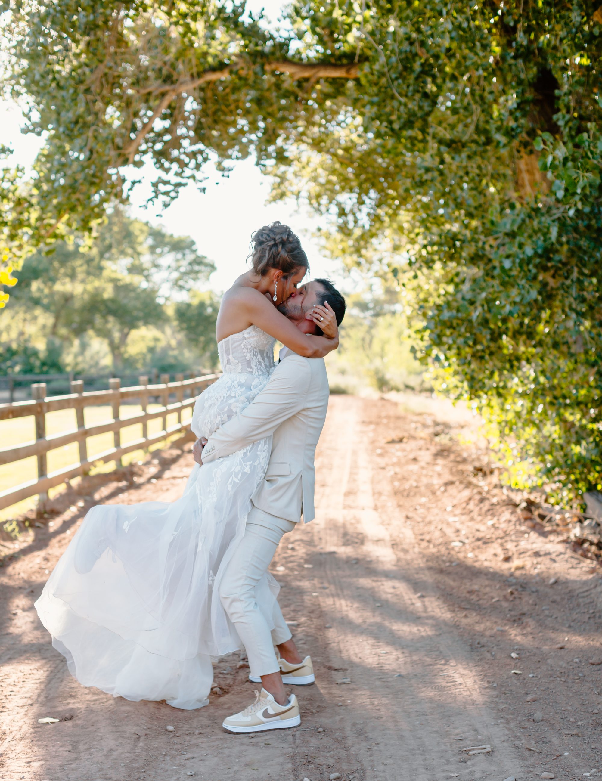 Romantic wedding moment Southern Utah